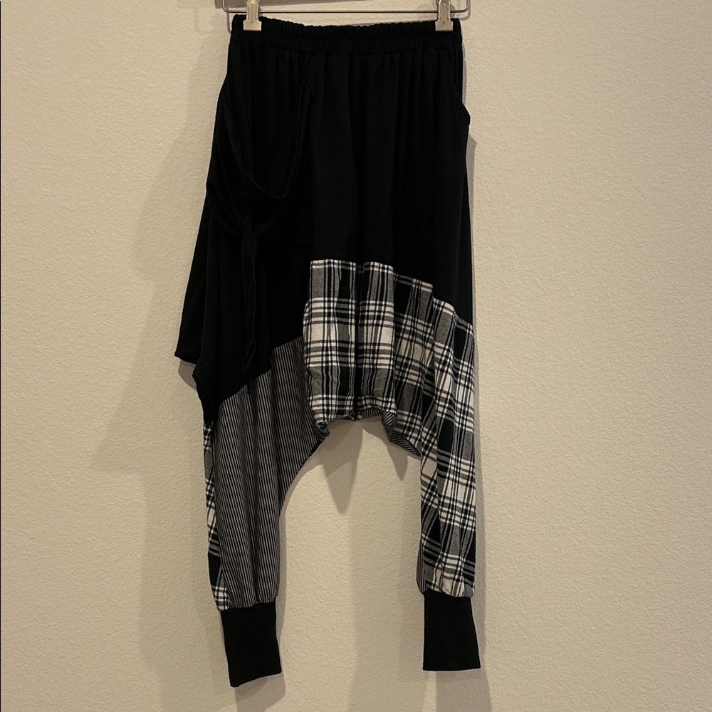 Women’s Black & White Plaid Harem Pants
